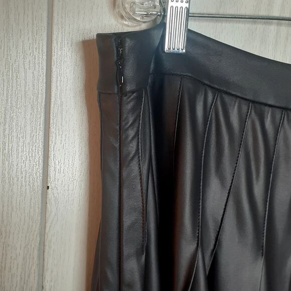 Lane Bryant Sleek Black Pleated Midi Skirt - Picture 4 of 8